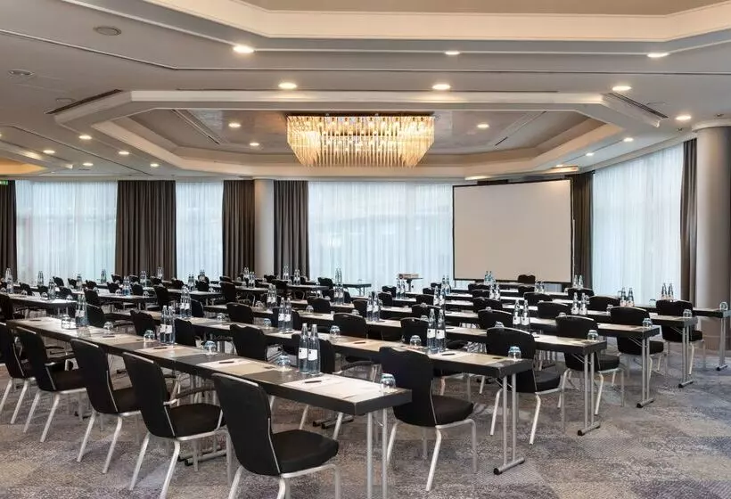 Отель Dorint An Den Westfalenhallen Dortmund