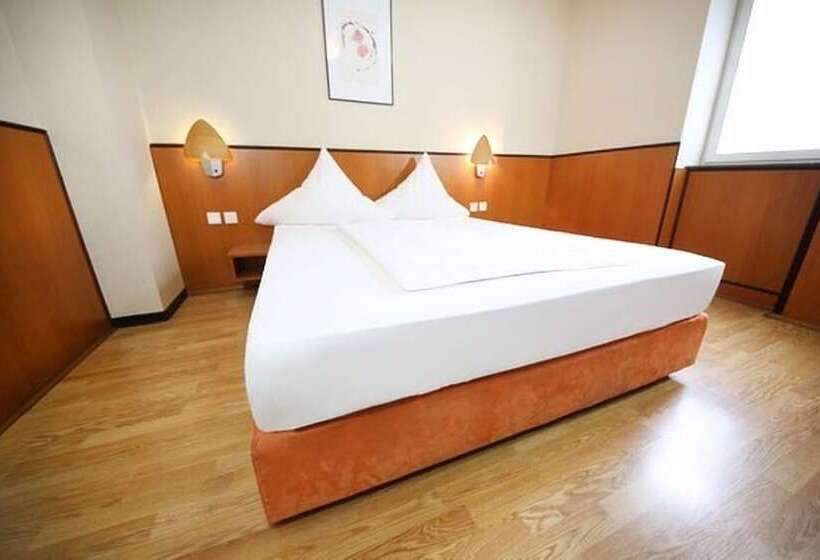 Отель Europa Offenbach