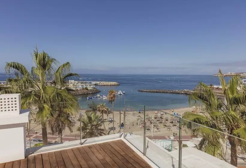 هتل Flamingo Beach Mate