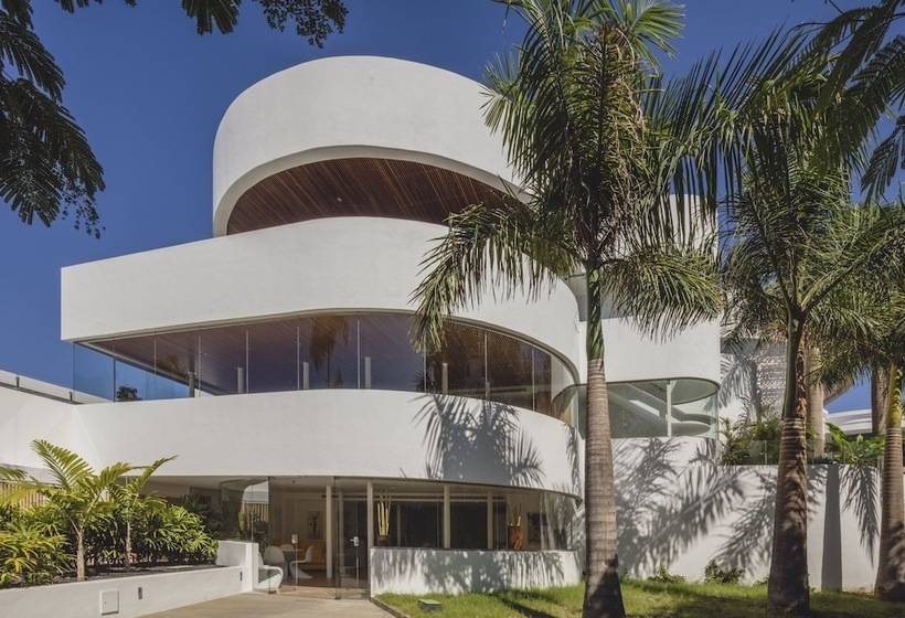 Hotel Flamingo Beach Mate