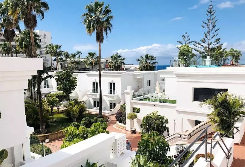 هتل Flamingo Beach Mate