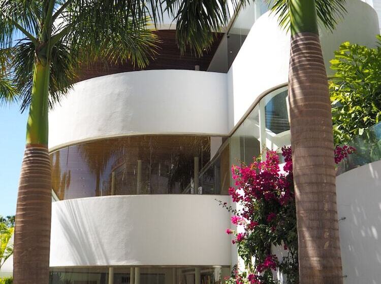 Hotel Flamingo Beach Mate