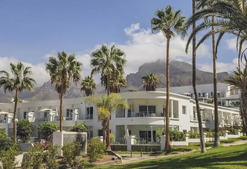 هتل Flamingo Beach Mate