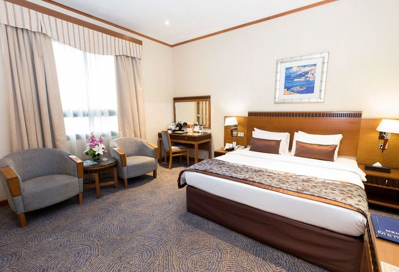 Golden Tulip Hotel Al  Barsha