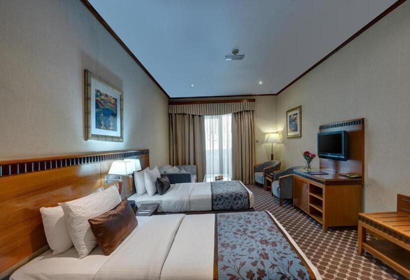 Golden Tulip Hotel Al  Barsha