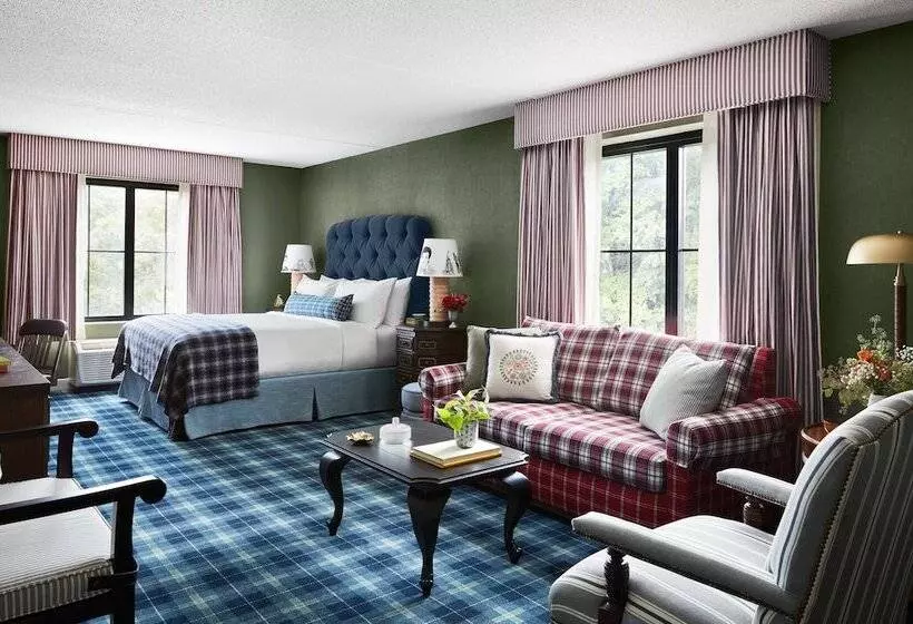 Отель Graduate By Hilton Storrs