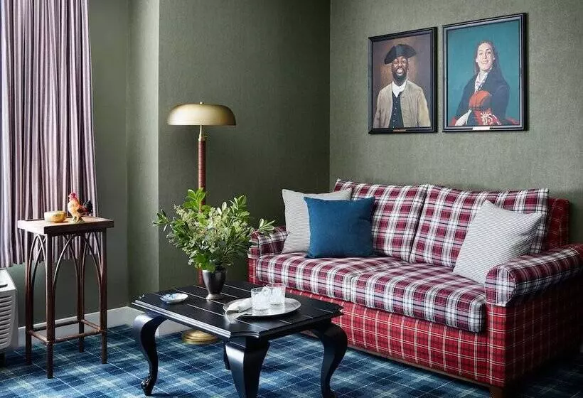 Отель Graduate By Hilton Storrs