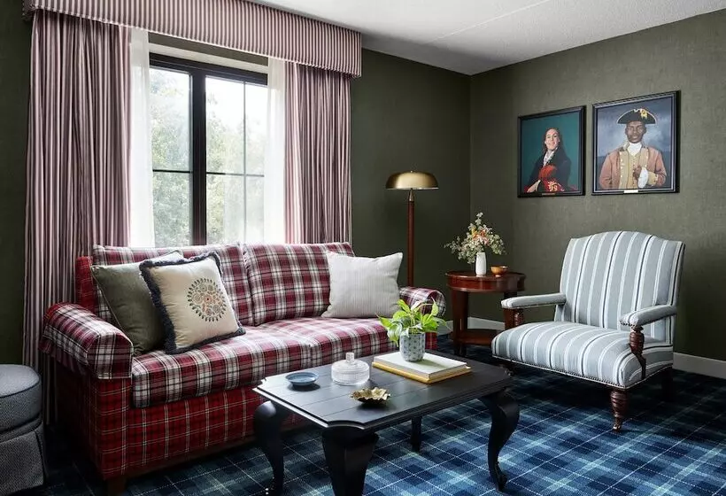 Отель Graduate By Hilton Storrs