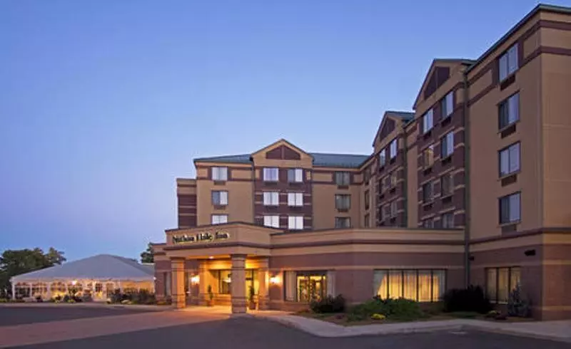 Отель Graduate By Hilton Storrs