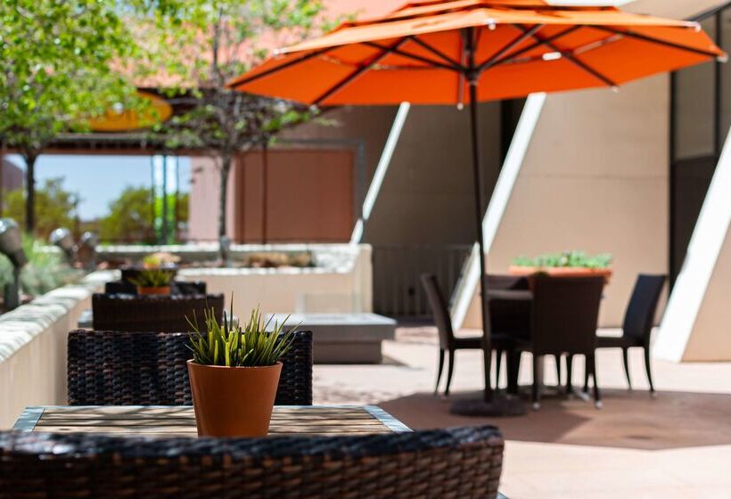 فندق Hilton Salt Lake City Center