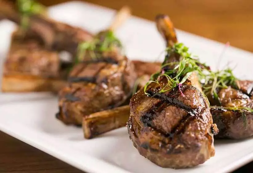 Отель Hilton Salt Lake City Center