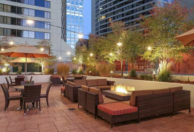 Отель Hilton Salt Lake City Center