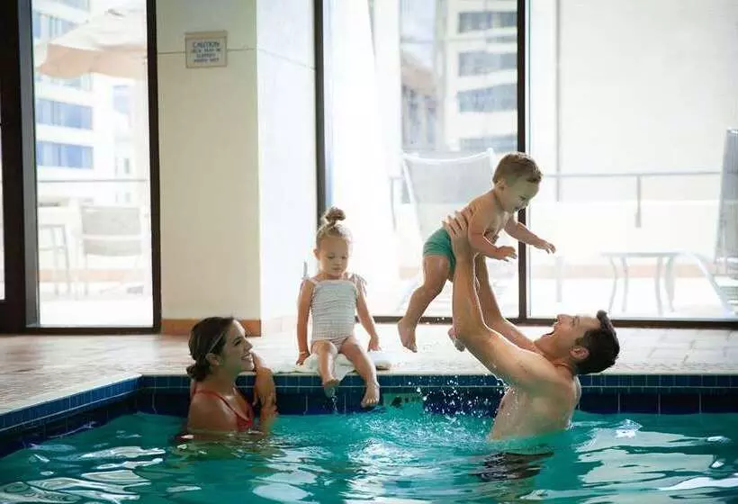 Отель Hilton Salt Lake City Center