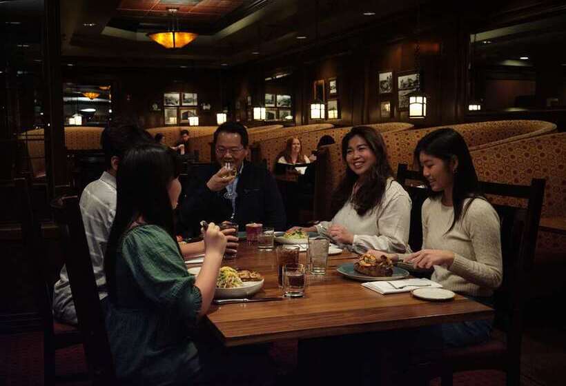 فندق Hilton Salt Lake City Center