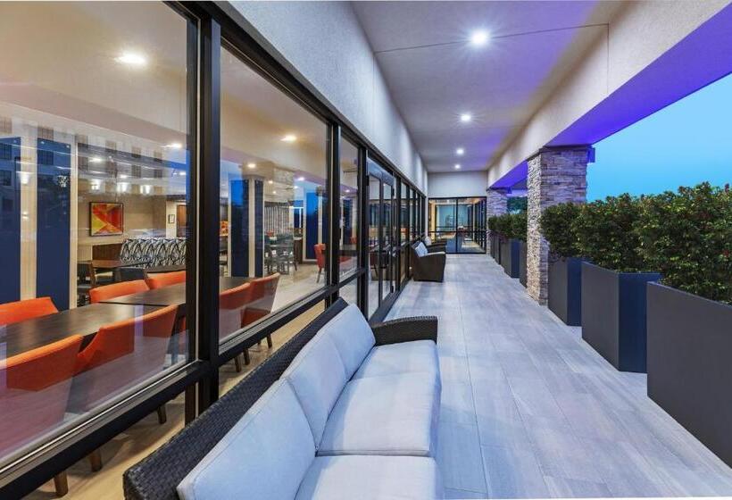 فندق Holiday Inn Express El Paso Central, An Ihg