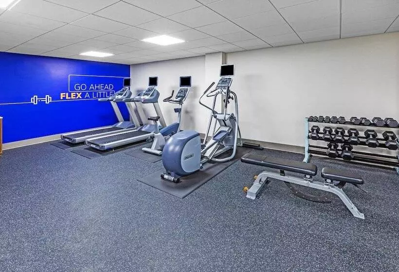 Отель Holiday Inn Express El Paso Central, An Ihg