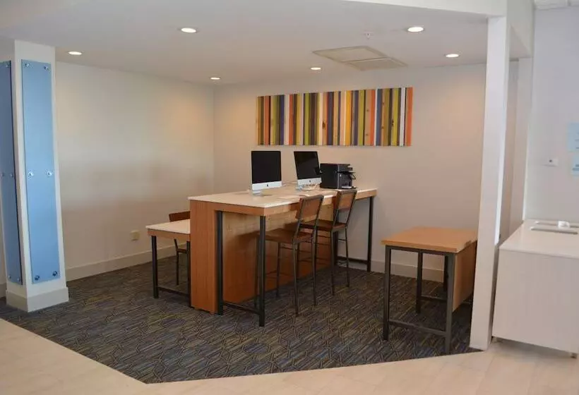 ホテル Holiday Inn Express & Suites Waterville North, An Ihg