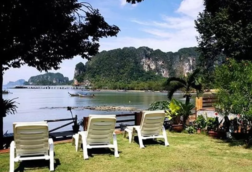 Отель Krabi Tropical Beach
