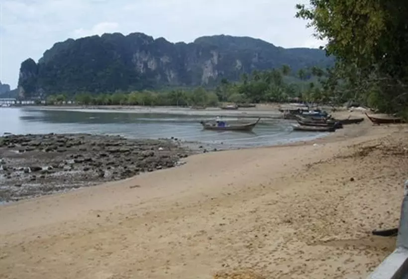 Отель Krabi Tropical Beach