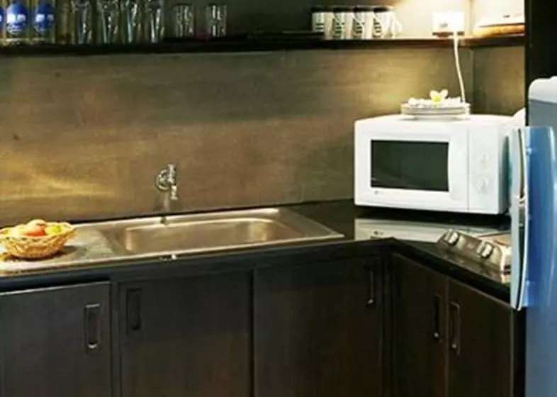 Отель Krabi Tropical Beach