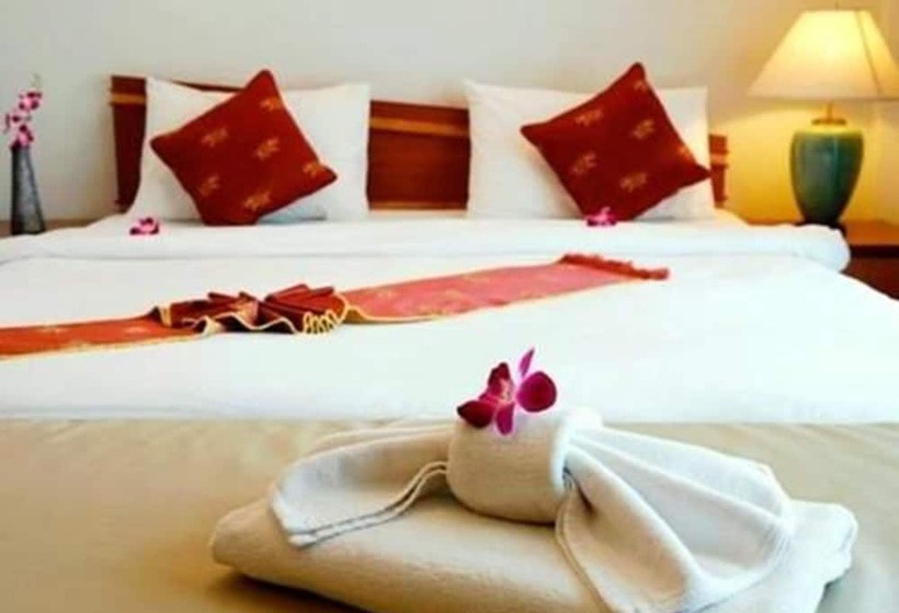 בית מלון כפרי Krabi Tropical Beach