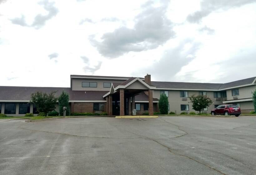 Madelia Hotel & Suites