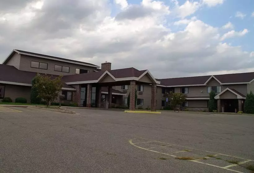 Madelia Hotel & Suites