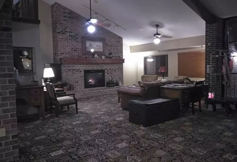 Madelia Hotel & Suites