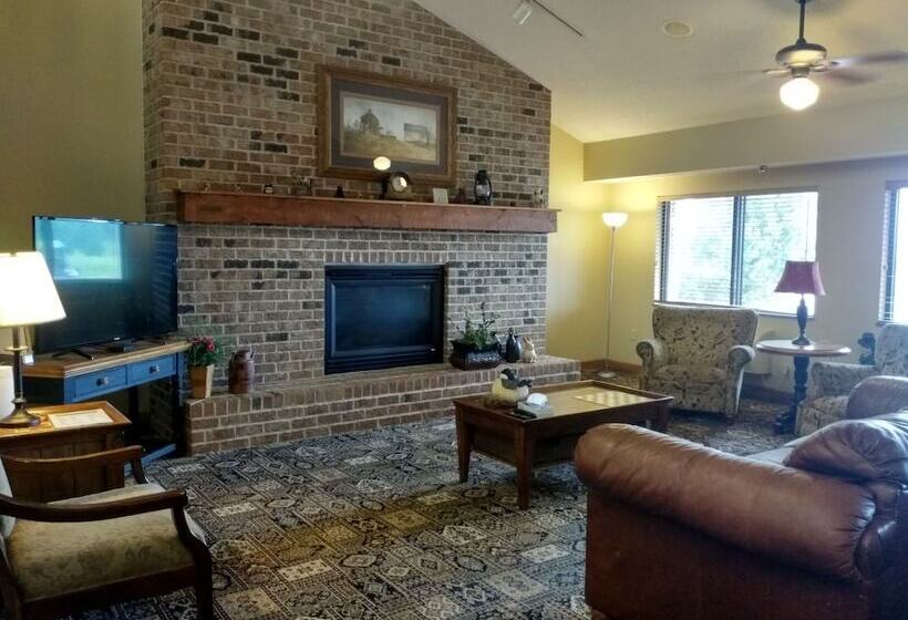 Madelia Hotel & Suites