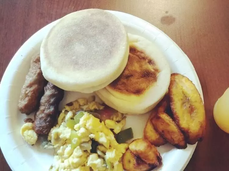 Madelia Hotel & Suites