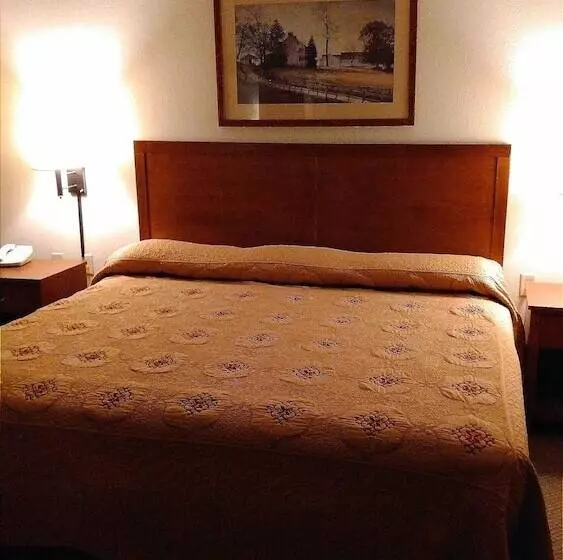 Madelia Hotel & Suites