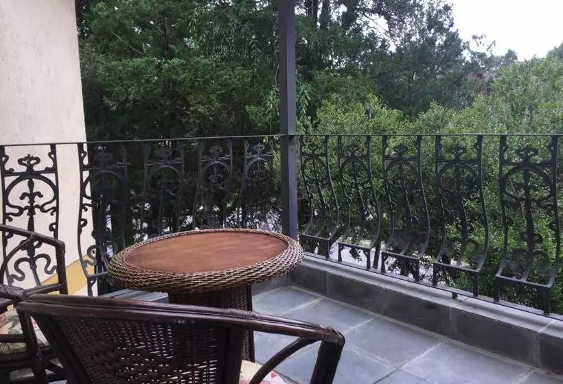 בית מלון כפרי Lê Chateau