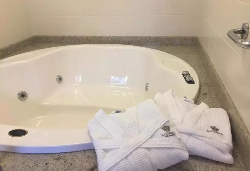 בית מלון כפרי Lê Chateau