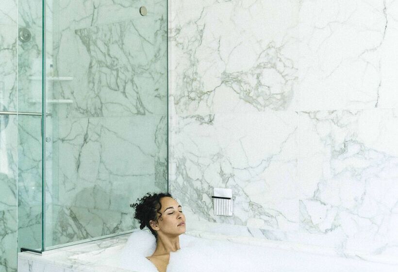 فندق Shangrila Vancouver