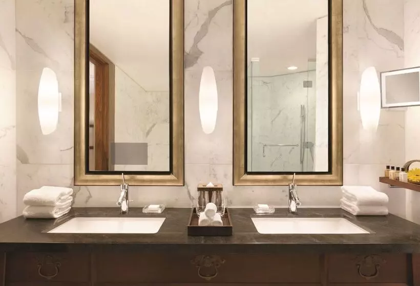 فندق Shangrila Vancouver