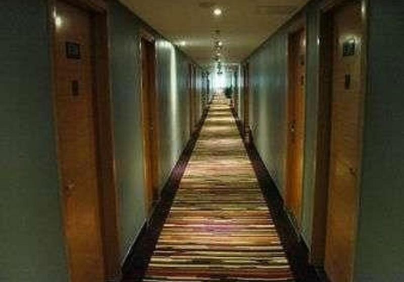 Otel Super 8 China Bird S Nest