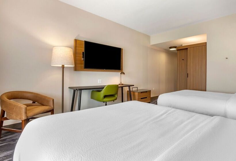 هتل Fairfield By Marriott Inn & Suites Sandusky