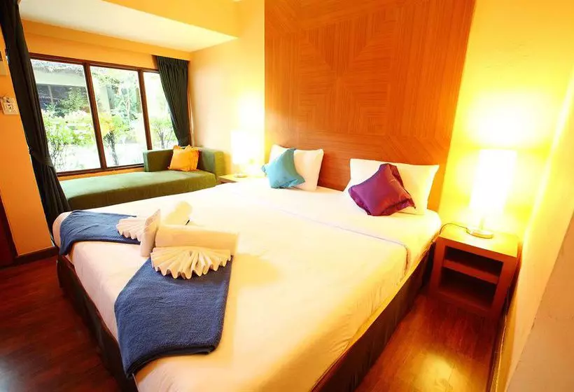 בית מלון כפרי Tango Beach Resort