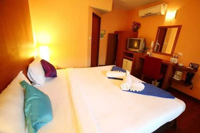 בית מלון כפרי Tango Beach Resort