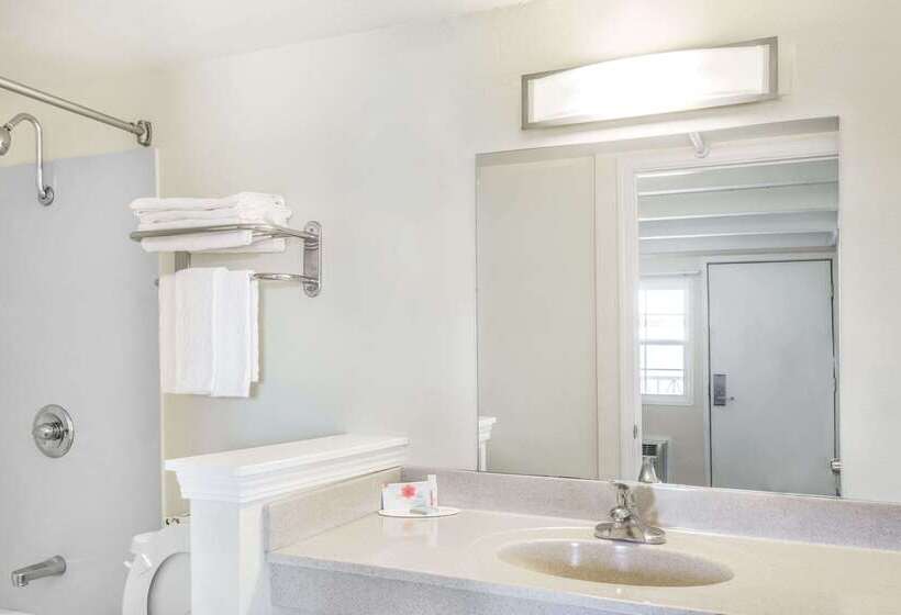 فندق Travelodge By Wyndham Fairfield/napa Valley