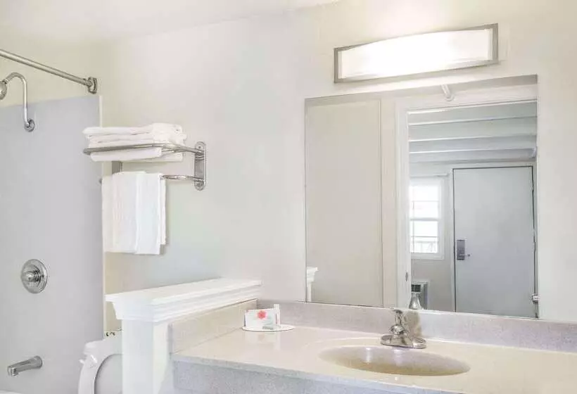 酒店 Travelodge By Wyndham Fairfield/napa Valley