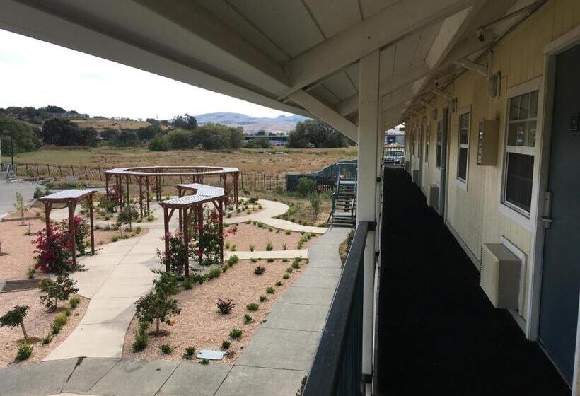 فندق Travelodge By Wyndham Fairfield/napa Valley