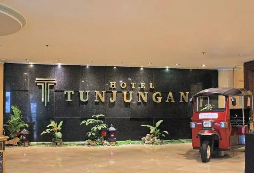 Hotelli Tunjungan
