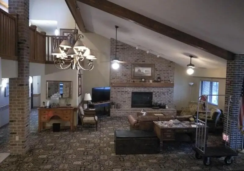 Madelia Hotel & Suites