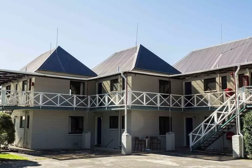 Duvauchelle Seaside Motel