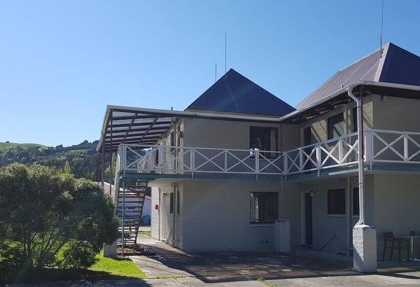 Duvauchelle Seaside Motel