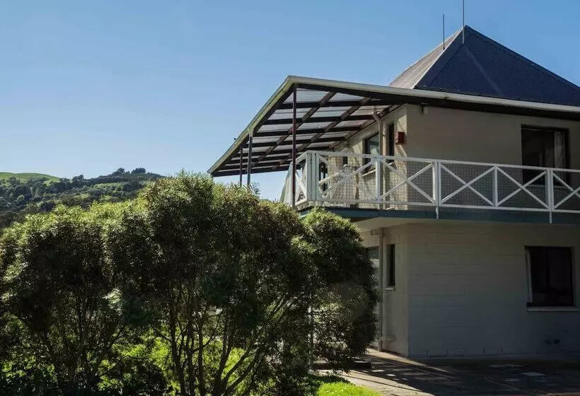 Duvauchelle Seaside Motel