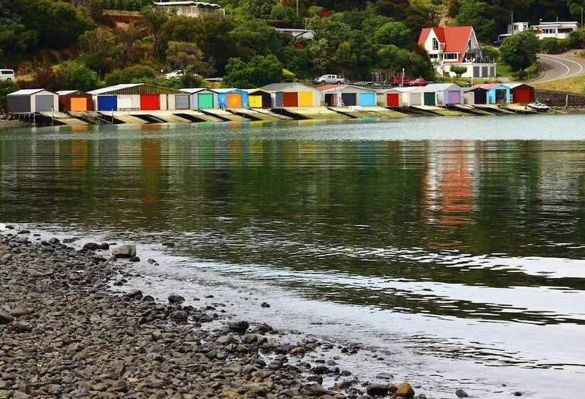 Duvauchelle Seaside Motel