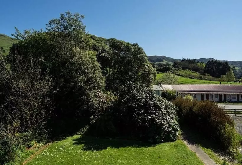 Duvauchelle Seaside Motel