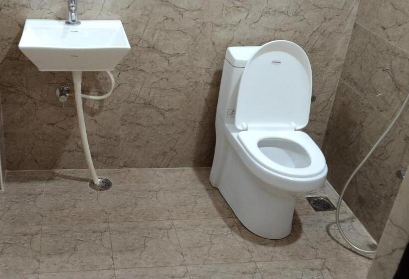 Otel Giri Nandhana Residency